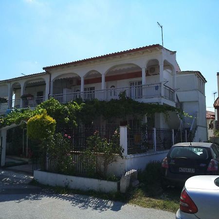Grigorios Apartments Неа-Врасна Экстерьер фото
