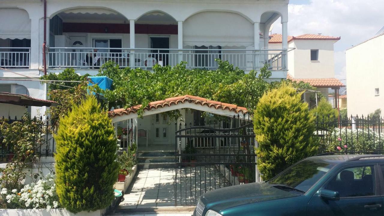 Grigorios Apartments Неа-Врасна Экстерьер фото
