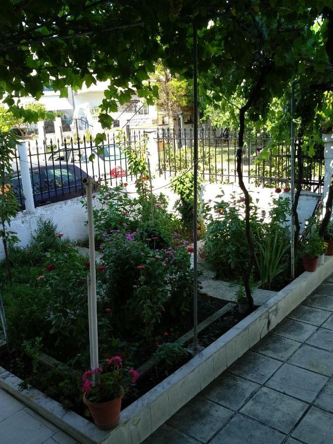 Grigorios Apartments Неа-Врасна Экстерьер фото